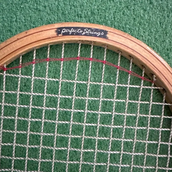 Tennis Racket 
Vintage Chemold Rod Laver - Picture 4 of 4